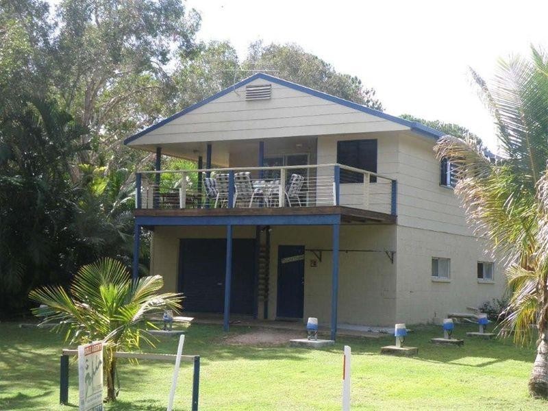 2 Millers Lane, Amity Point QLD 4183