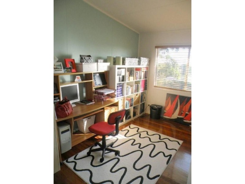 2 Stradbroke Place, Dunwich QLD 4183