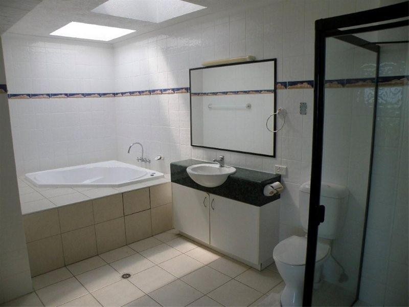 118 Mooloomba Road, Point Lookout QLD 4183