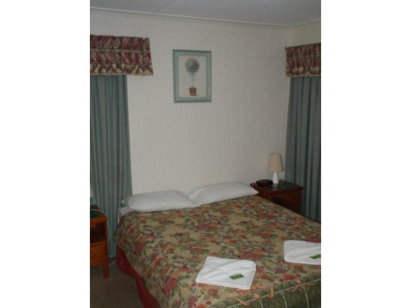 41 Dickson Way, Point Lookout QLD 4183