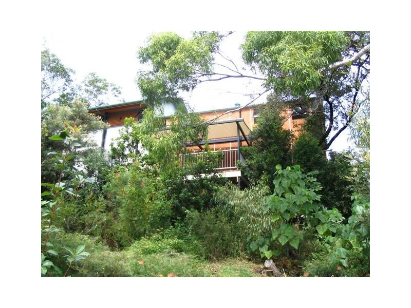 6 Billa Street, Point Lookout QLD 4183