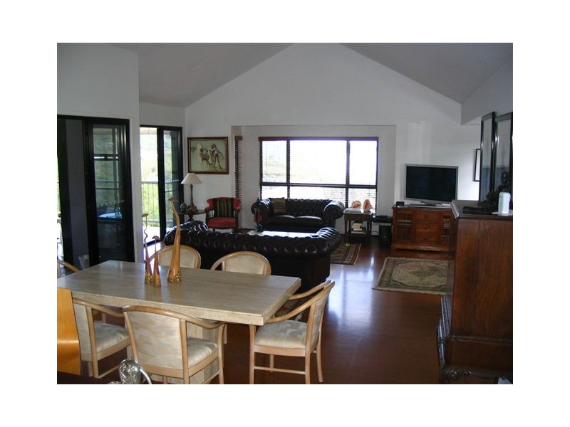 6 Billa Street, Point Lookout QLD 4183