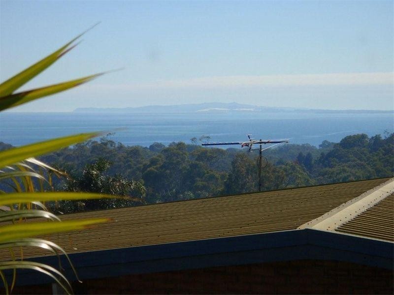 109 Rainbow Crescent, Dunwich QLD 4183