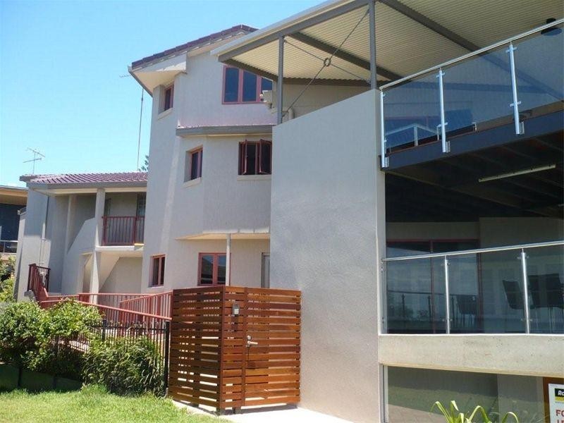 23 Mooloomba Road, Point Lookout QLD 4183