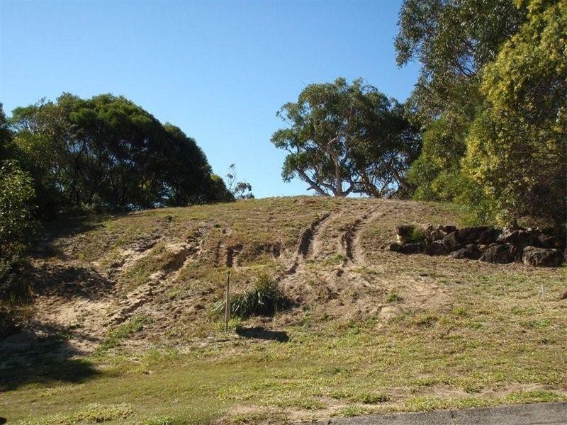 89 Tramican Street, Point Lookout QLD 4183