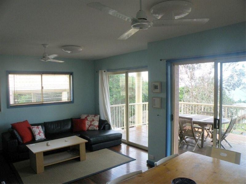 7 Booran Street, Point Lookout QLD 4183