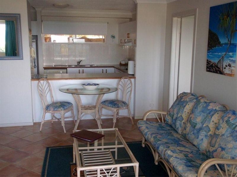 1 Samarinda Drive, Point Lookout QLD 4183