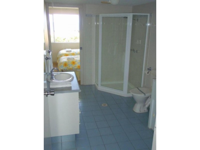 1 Samarinda Drive, Point Lookout QLD 4183