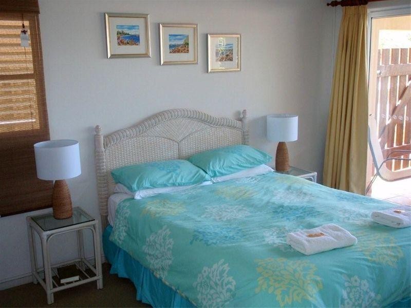 1 Samarinda Drive, Point Lookout QLD 4183