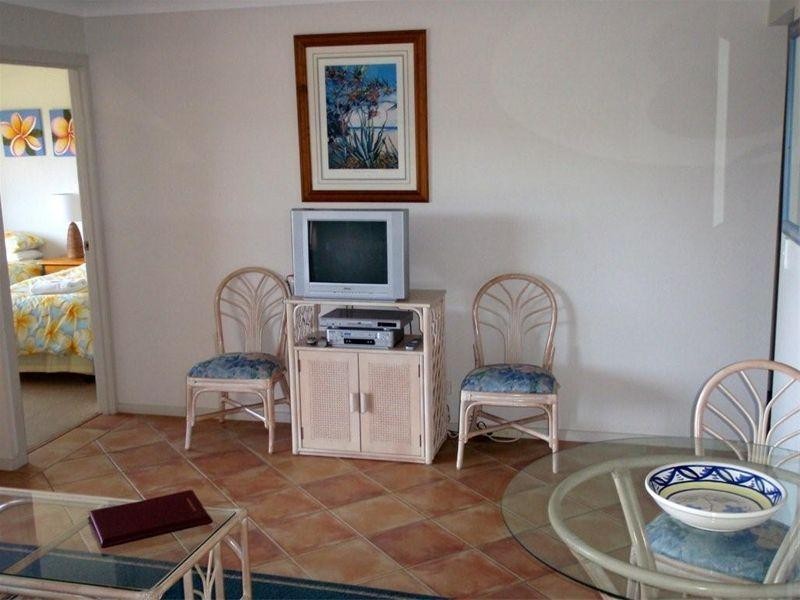 1 Samarinda Drive, Point Lookout QLD 4183