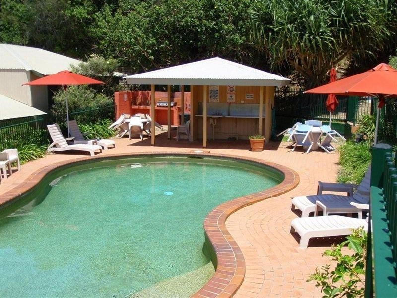 1 Samarinda Drive, Point Lookout QLD 4183