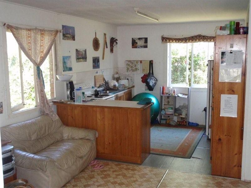 4 Cutter Street, Point Lookout QLD 4183