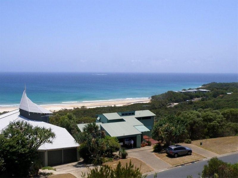 12 Pratt Court, Point Lookout QLD 4183