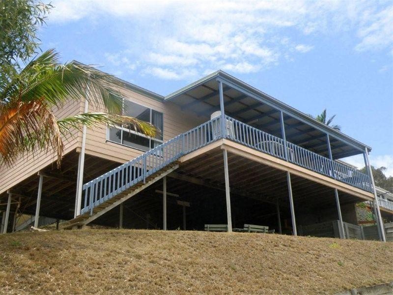 15 George Nothling Drive, Point Lookout QLD 4183