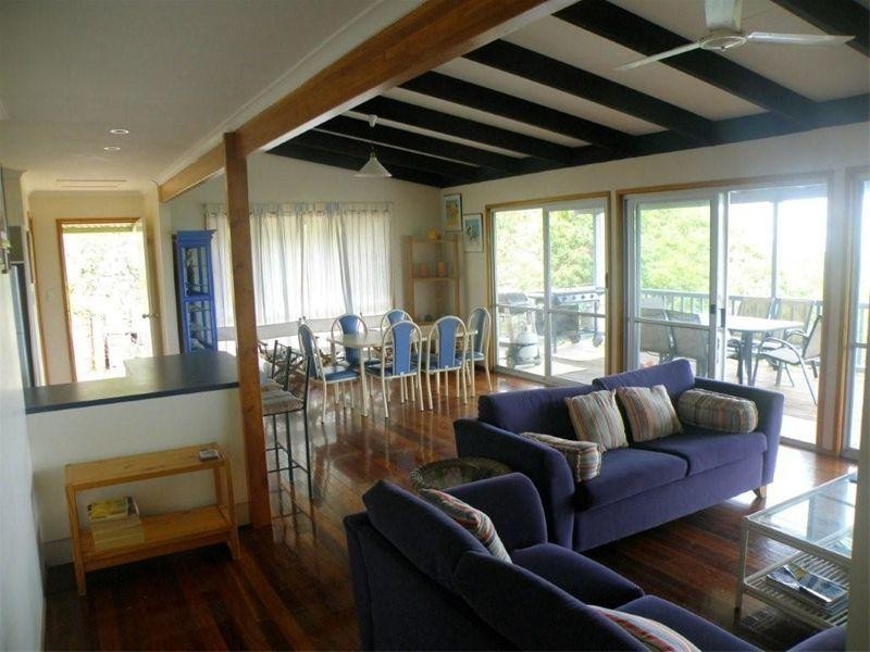 15 George Nothling Drive, Point Lookout QLD 4183