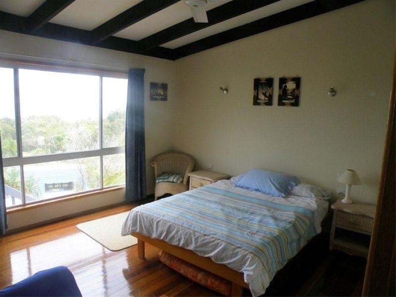 15 George Nothling Drive, Point Lookout QLD 4183