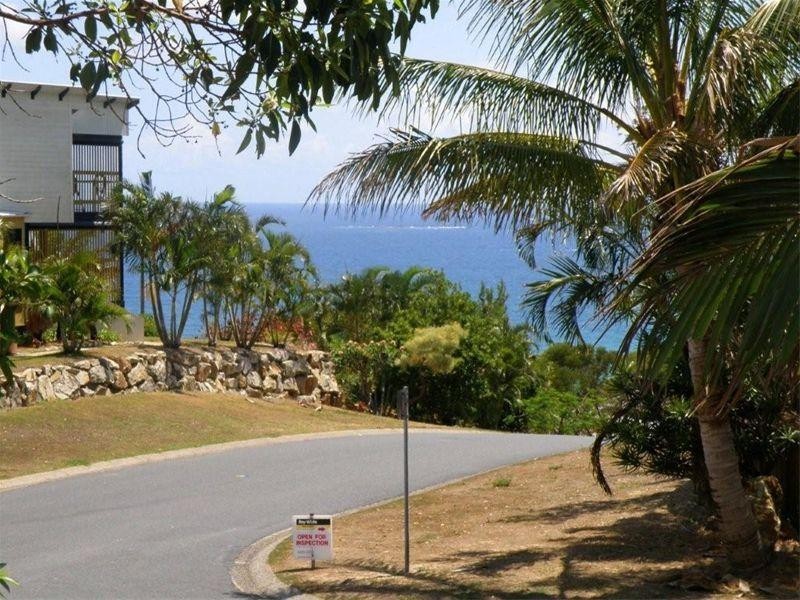 130 Tramican Street, Point Lookout QLD 4183