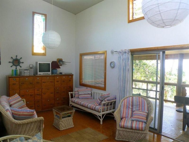 130 Tramican Street, Point Lookout QLD 4183