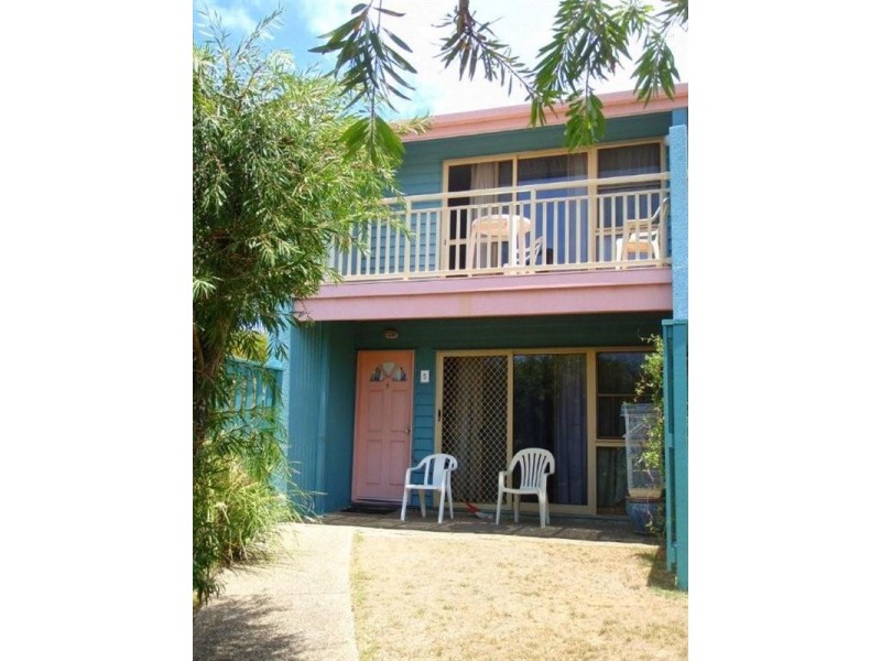 21 Cumming Parade, Point Lookout QLD 4183