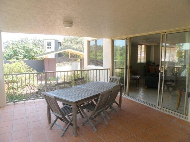 11 Samarinda Drive, Point Lookout QLD 4183