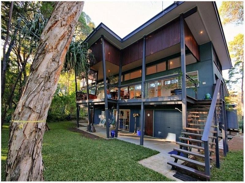 10 Old Ballow Street, Amity Point QLD 4183