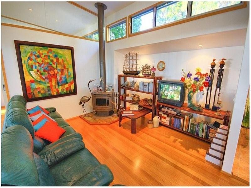 10 Old Ballow Street, Amity Point QLD 4183