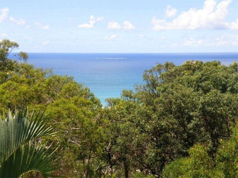 99 Tramican Street, Point Lookout QLD 4183