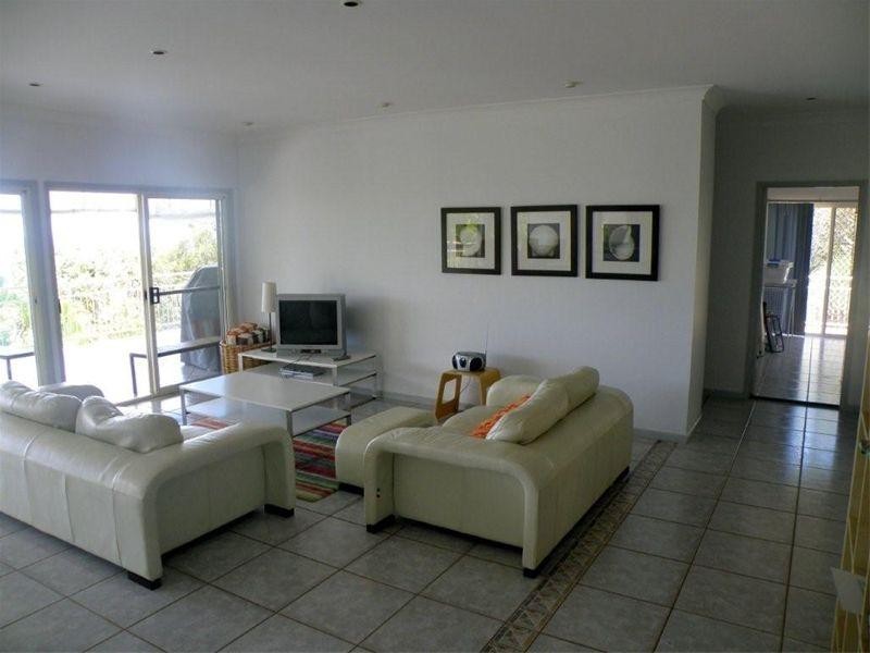 99 Tramican Street, Point Lookout QLD 4183