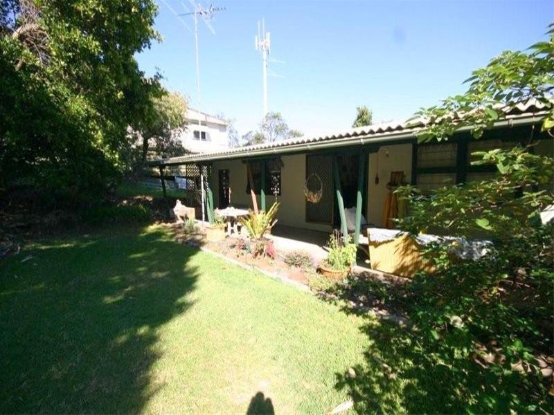 75 Mooloomba Road, Point Lookout QLD 4183