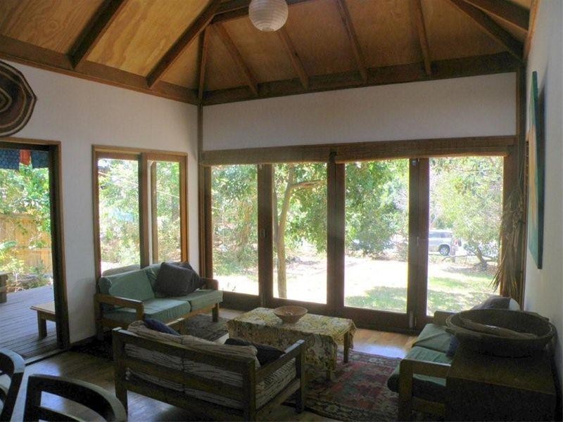 34 Bigoon Road, Point Lookout QLD 4183