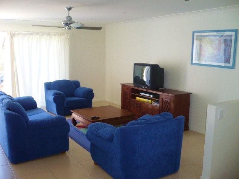 16 Cumming Parade, Point Lookout QLD 4183