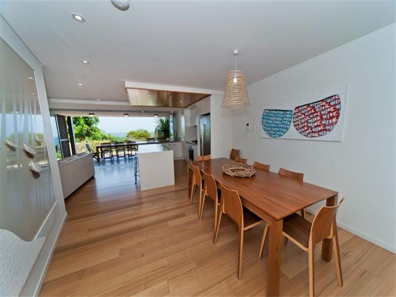 158 Dickson Way, Point Lookout QLD 4183