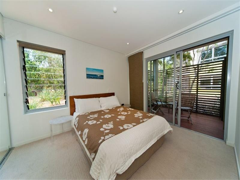 158 Dickson Way, Point Lookout QLD 4183