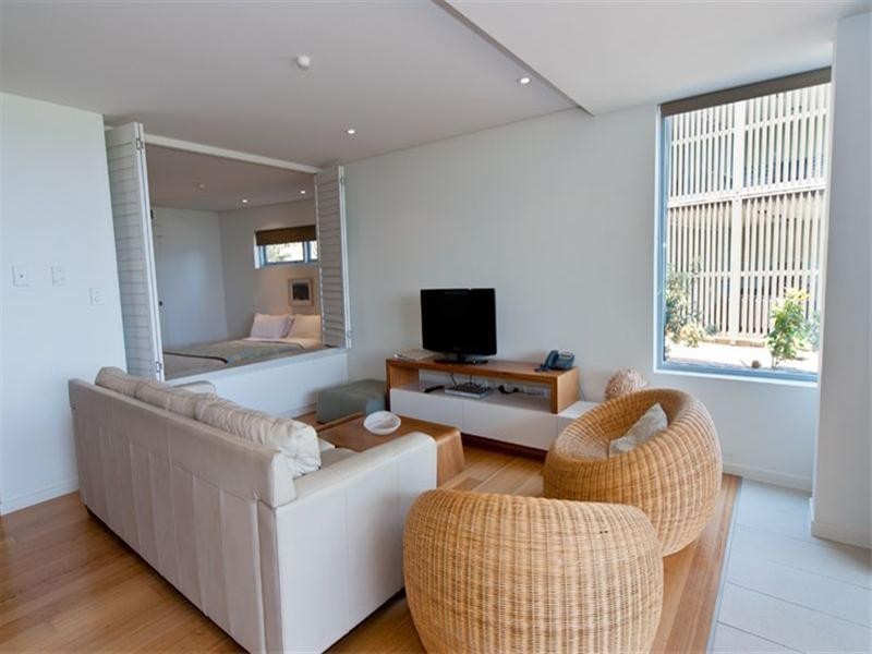 158 Dickson Way, Point Lookout QLD 4183