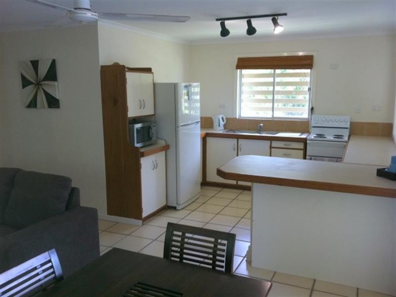 2 Millers Lane, Amity Point QLD 4183