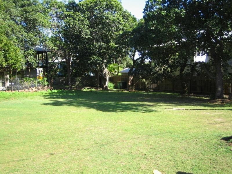 18 Timbin Road, Point Lookout QLD 4183