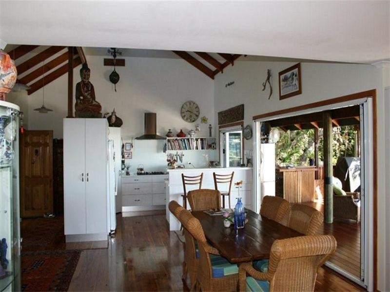 41 Cumming Parade, Point Lookout QLD 4183