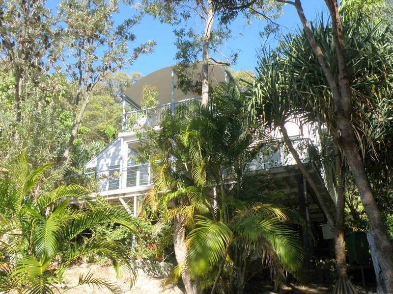 3 Donohue Street, Point Lookout QLD 4183