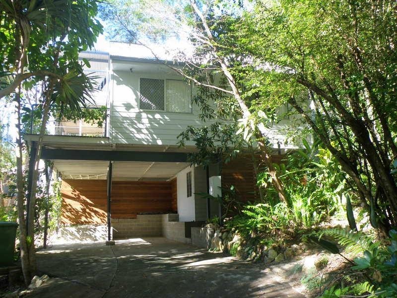 3 Donohue Street, Point Lookout QLD 4183