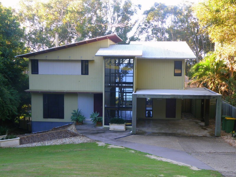 105 Tramican Street, Point Lookout QLD 4183