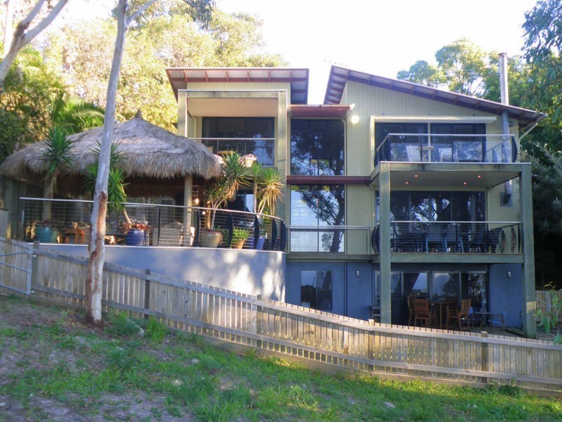 105 Tramican Street, Point Lookout QLD 4183