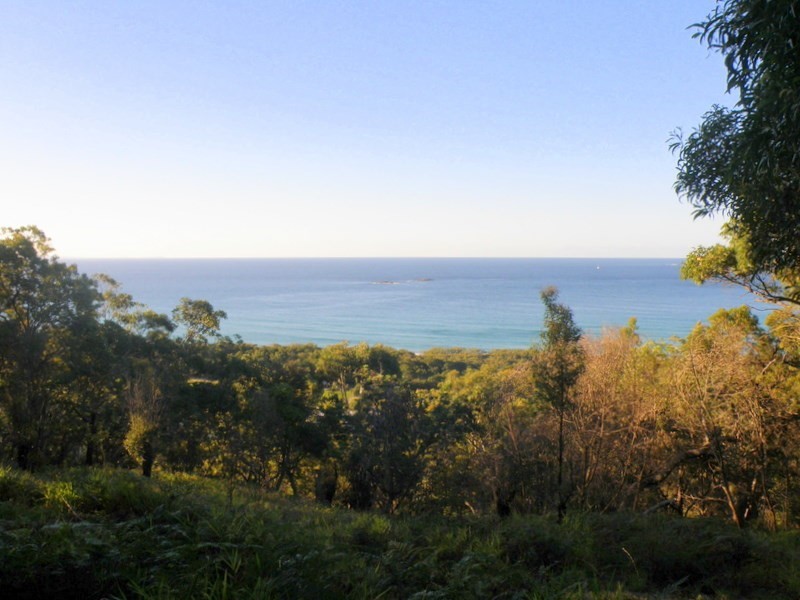 105 Tramican Street, Point Lookout QLD 4183