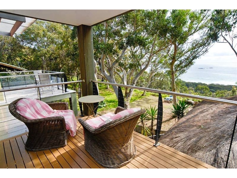 105 Tramican Street, Point Lookout QLD 4183