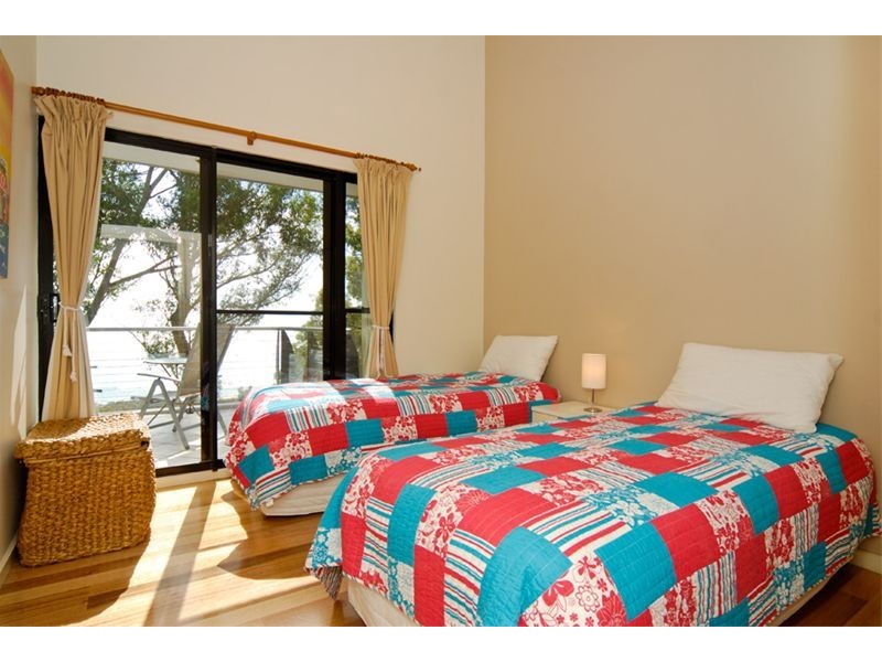 105 Tramican Street, Point Lookout QLD 4183