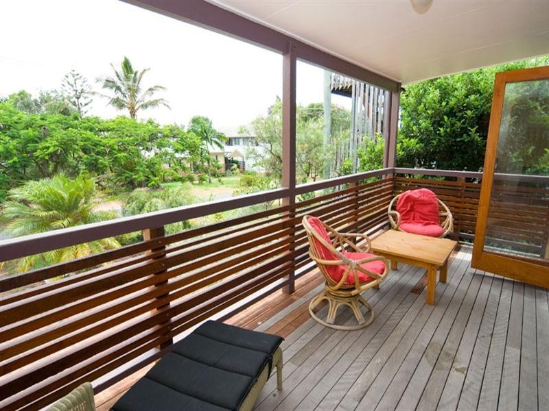 2/3 Prosperity Street, Point Lookout QLD 4183