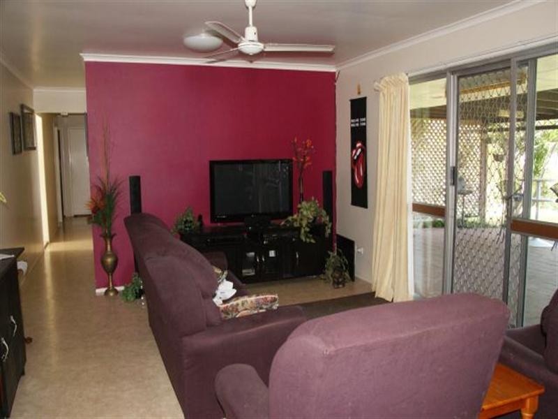 15 Rainbow Crescent, Dunwich QLD 4183