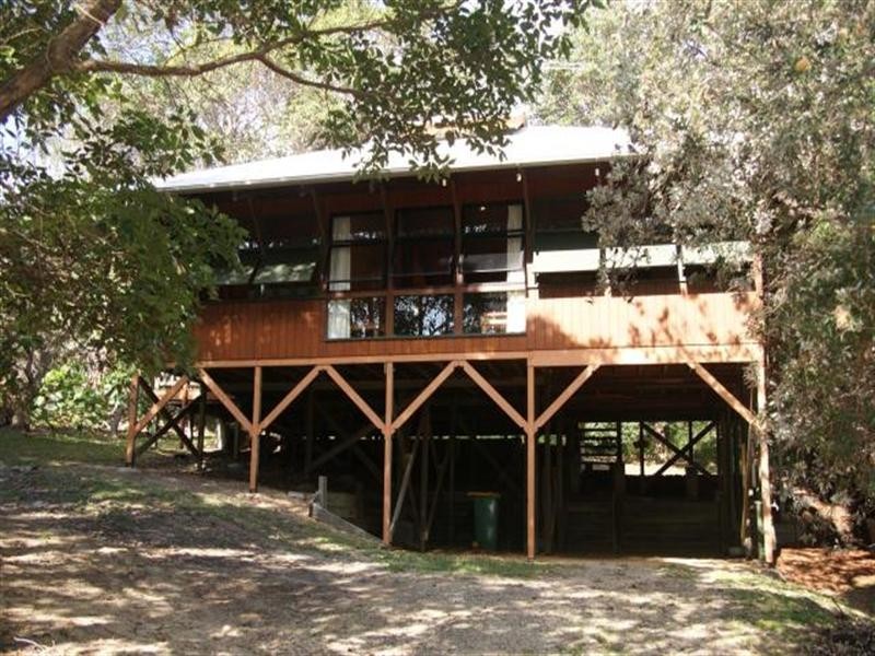 3 Bimba Street, Point Lookout QLD 4183