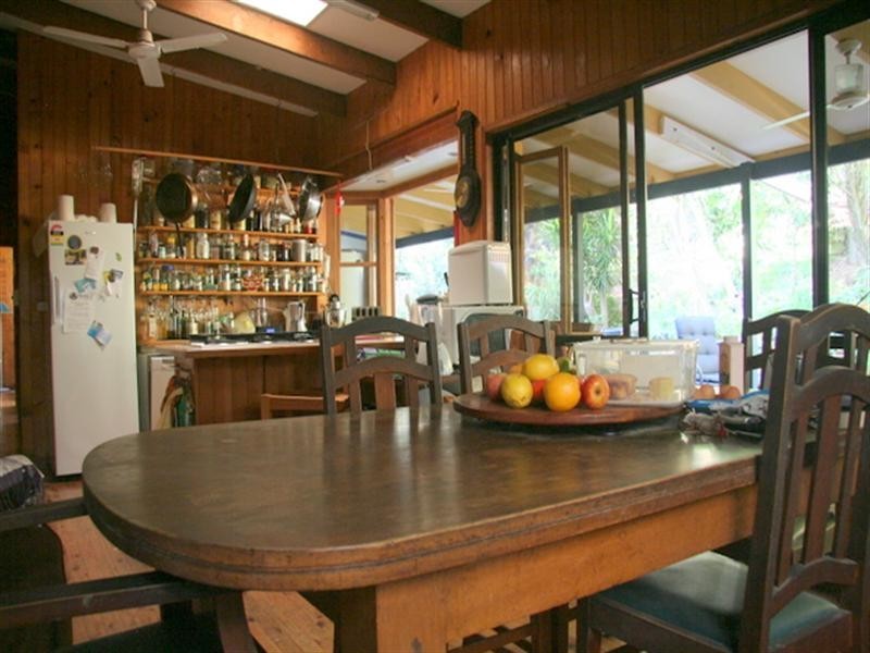 16 Samarinda Way, Point Lookout QLD 4183