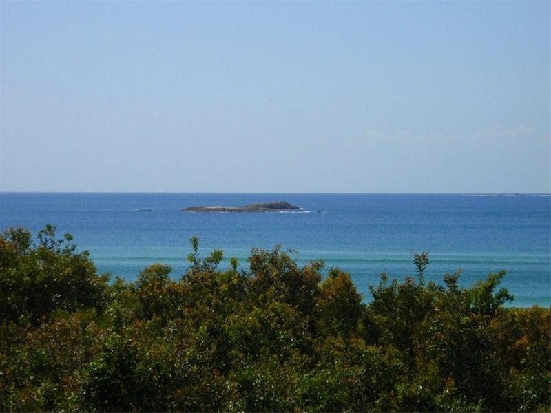 112 Dickson Way, Point Lookout QLD 4183