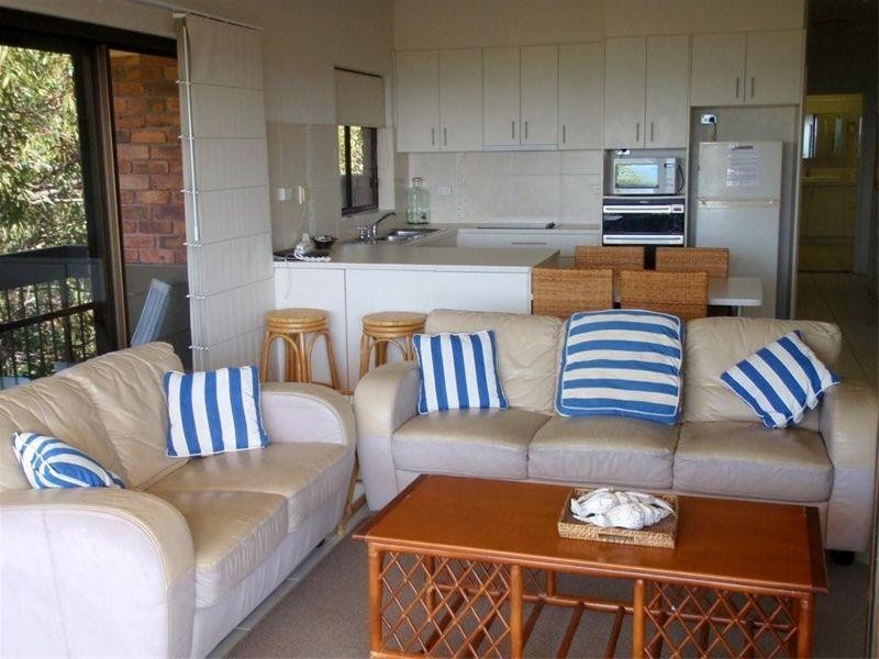 112 Dickson Way, Point Lookout QLD 4183